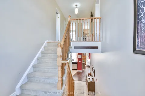 800 West Ridge Boulevard, ON L3V 0A1