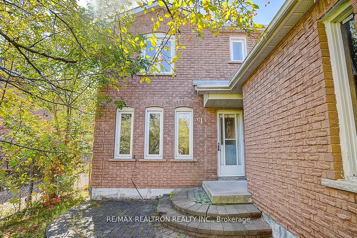 31 Blair Crescent, ON L4M 5Y7
