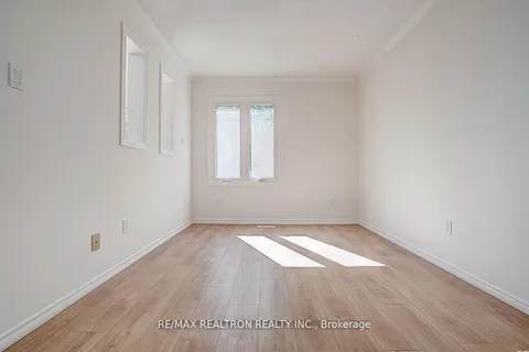 31 Blair Crescent, ON L4M 5Y7