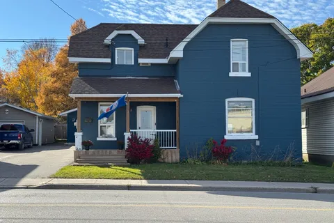 192 Fourth Street, ON L4R 3T4