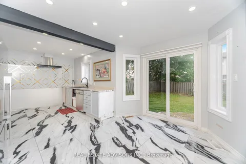 186 Ferndale Drive, ON L4N 8A1