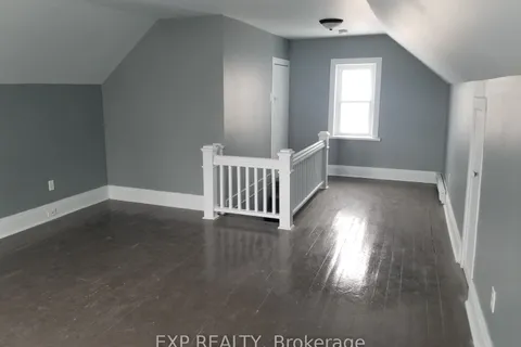 436 Queen Street, ON L4R 3J1