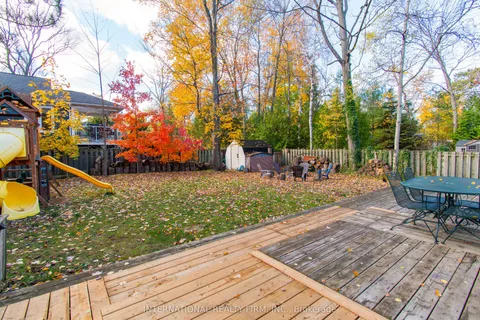 98 33rd Street, ON L9Z 2B9