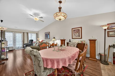 19 Chestnut Lane, ON L9Z 0G4