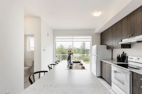 17 Sama Way, ON L9Z 0K3