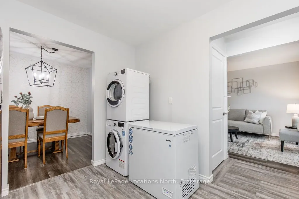 83 Katherine Street, ON L9Y 3R3