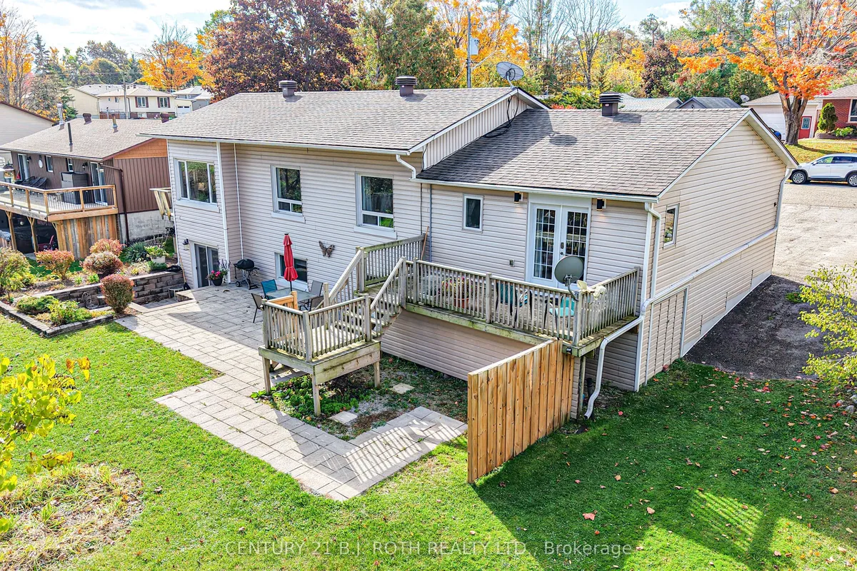 16 First Street, ON L3V 4A9