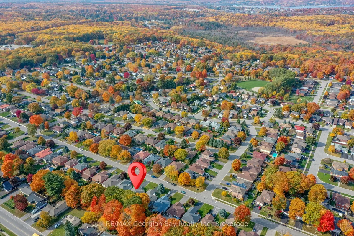 925 Dominion Avenue, ON L4R 4W2