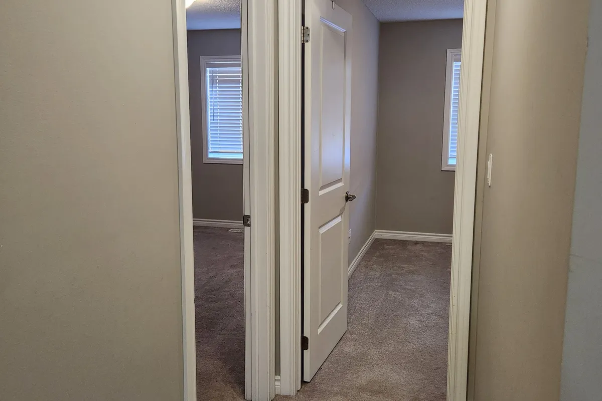 984 Wright Drive, ON L4R 0E4