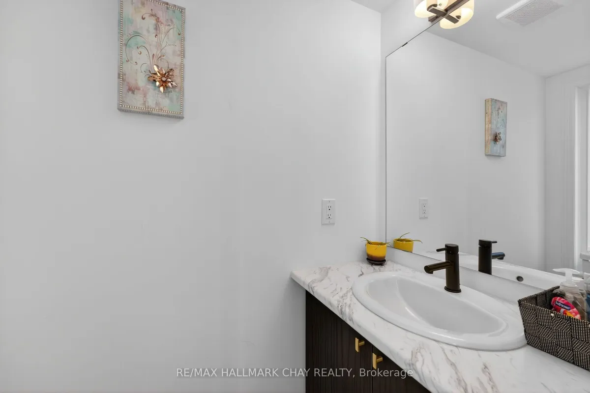 7 Tobias Lane, ON L9J 0T8