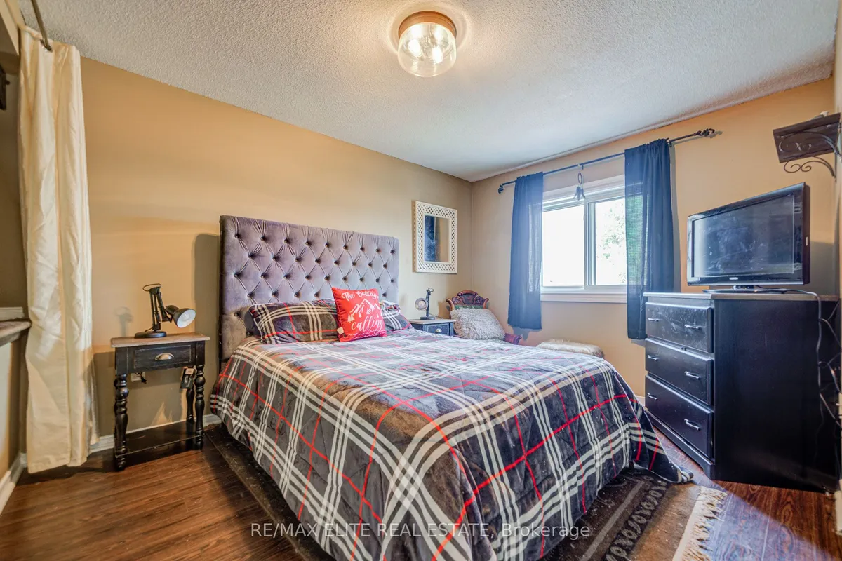 222 Country Lane, ON L4N 0W1