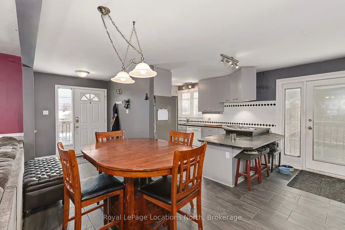 88 Campbell Street, ON L9Y 2K8