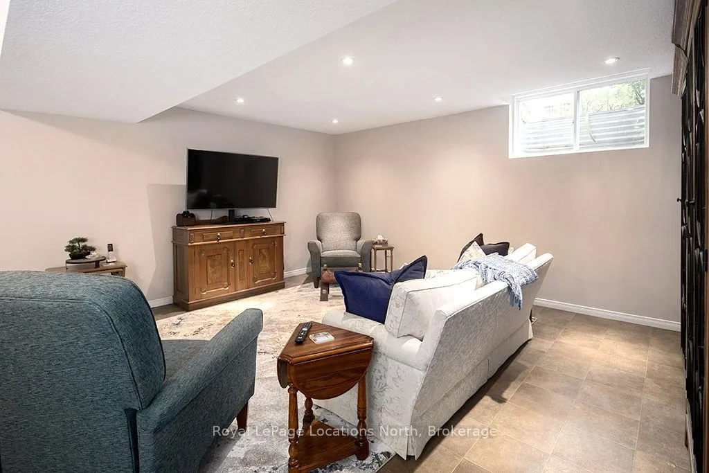 12 Georgian Meadows Drive, ON L9Y 5G9