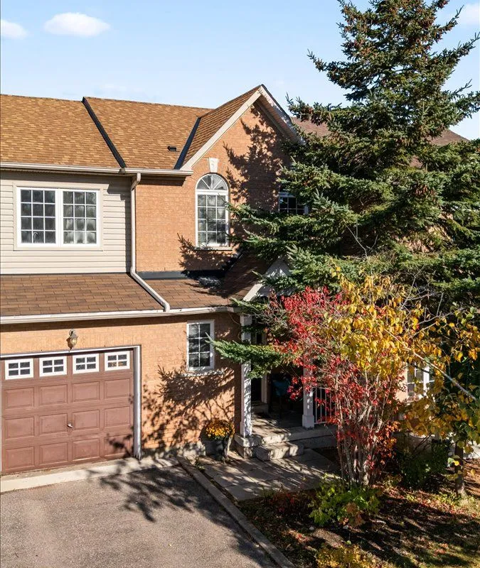 84 Trevino Circle, ON L4M 6T8