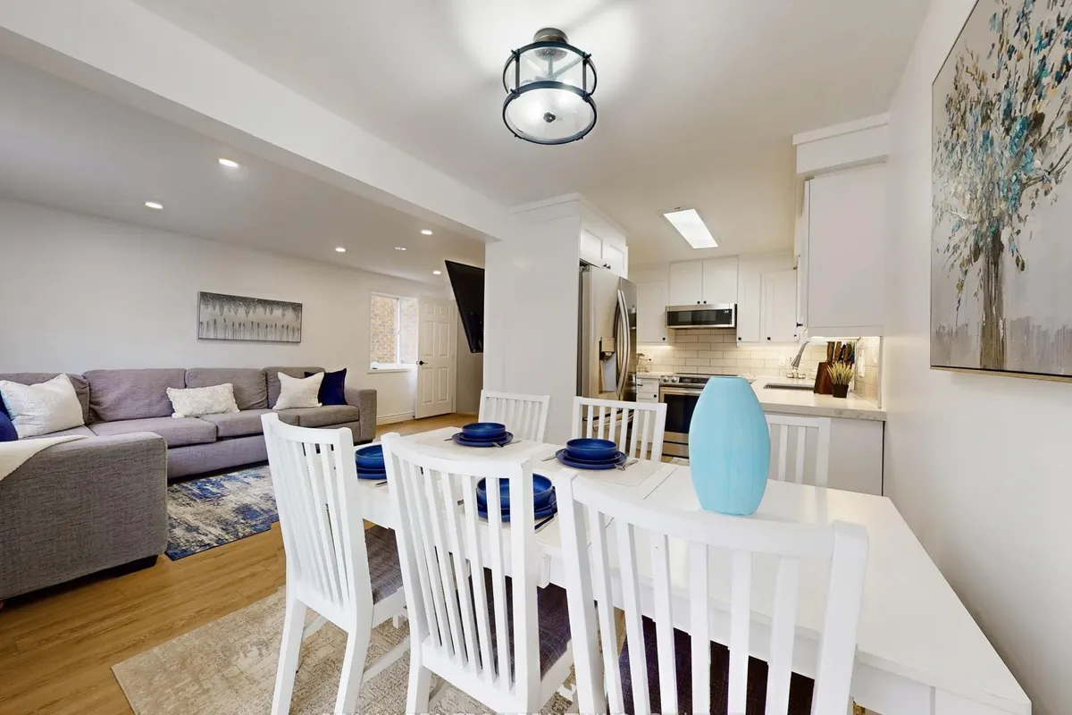 9 Booth Lane, ON L4N 0S5