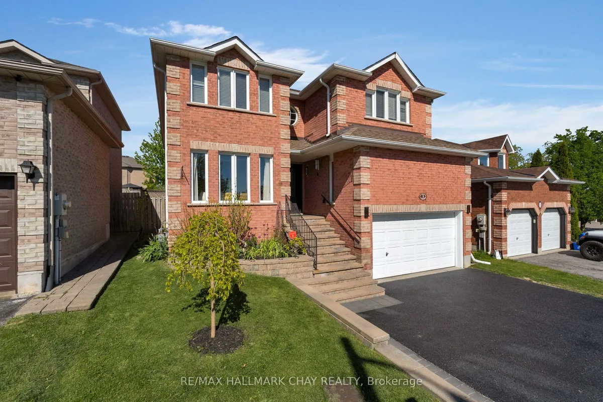 3 Meyer Avenue, ON L4M 6X2