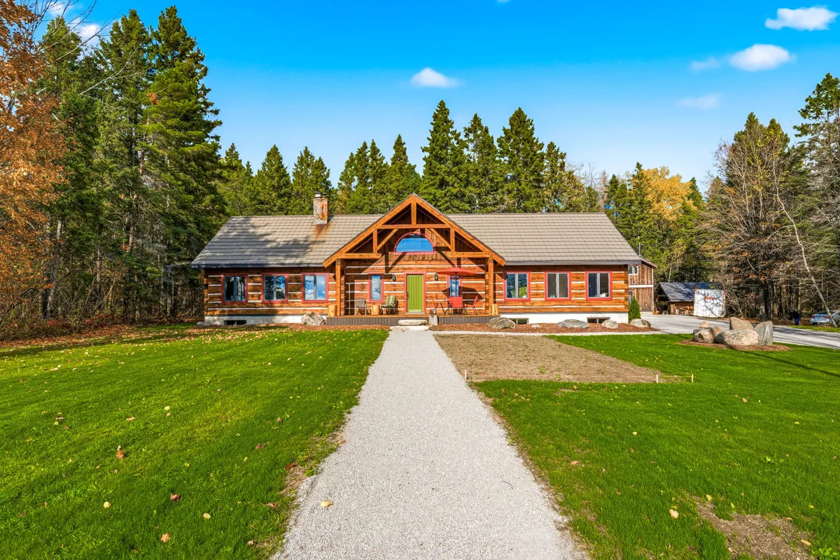 160 14 Concession, ON L9M 0N3