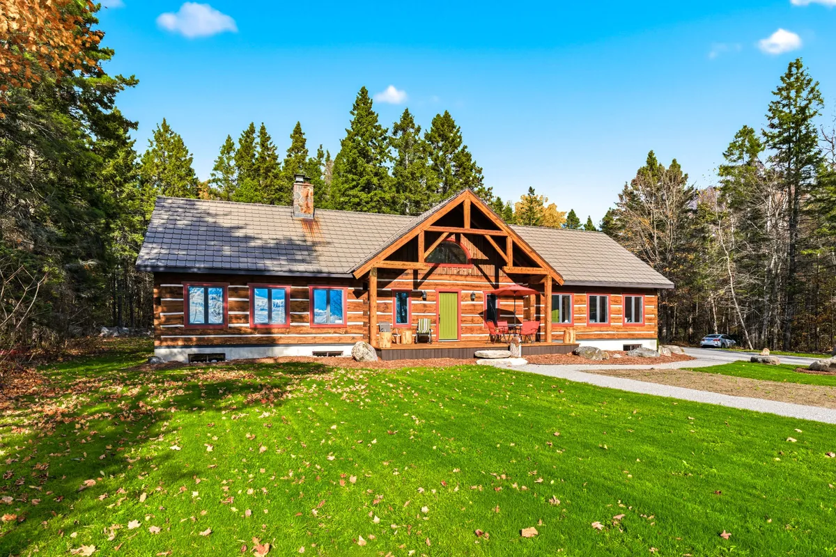 160 14 Concession, ON L9M 0N3