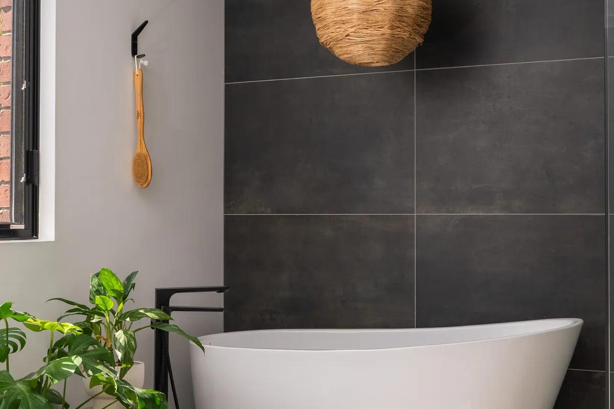 854 Sixth Street, ON L9Y 3Y9