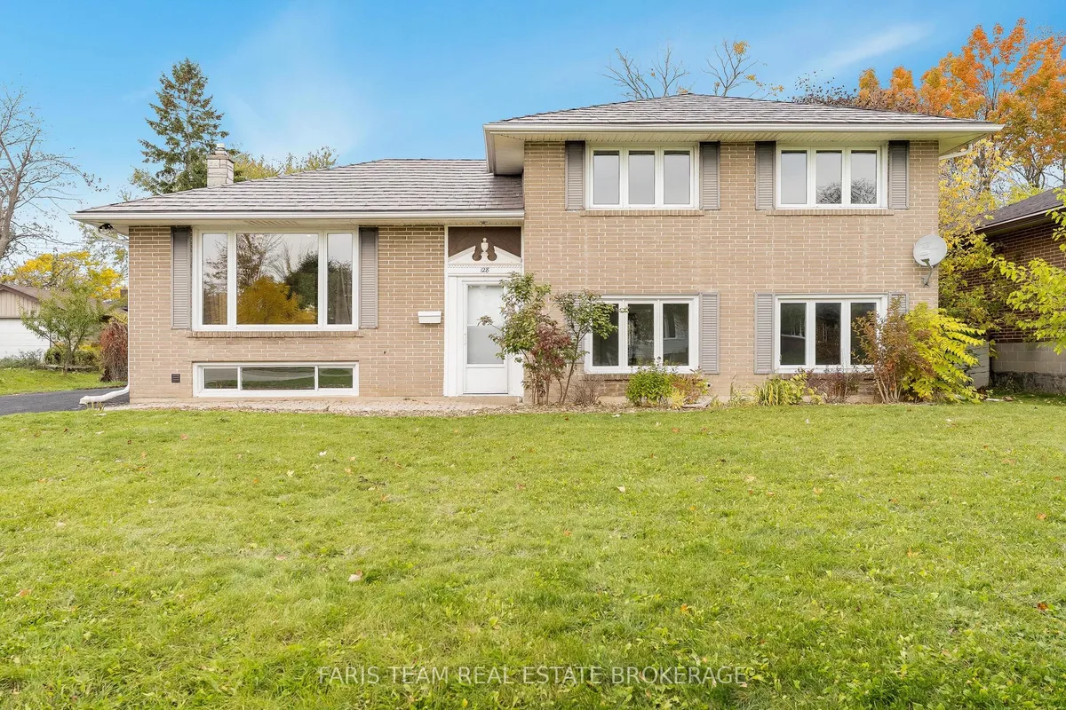 128 Rose Street, ON L4M 2T7