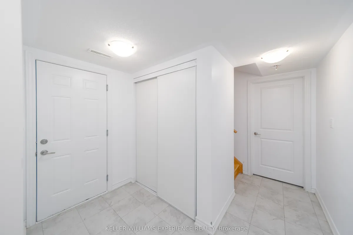 25 Tobias Lane, ON L9J 0T8