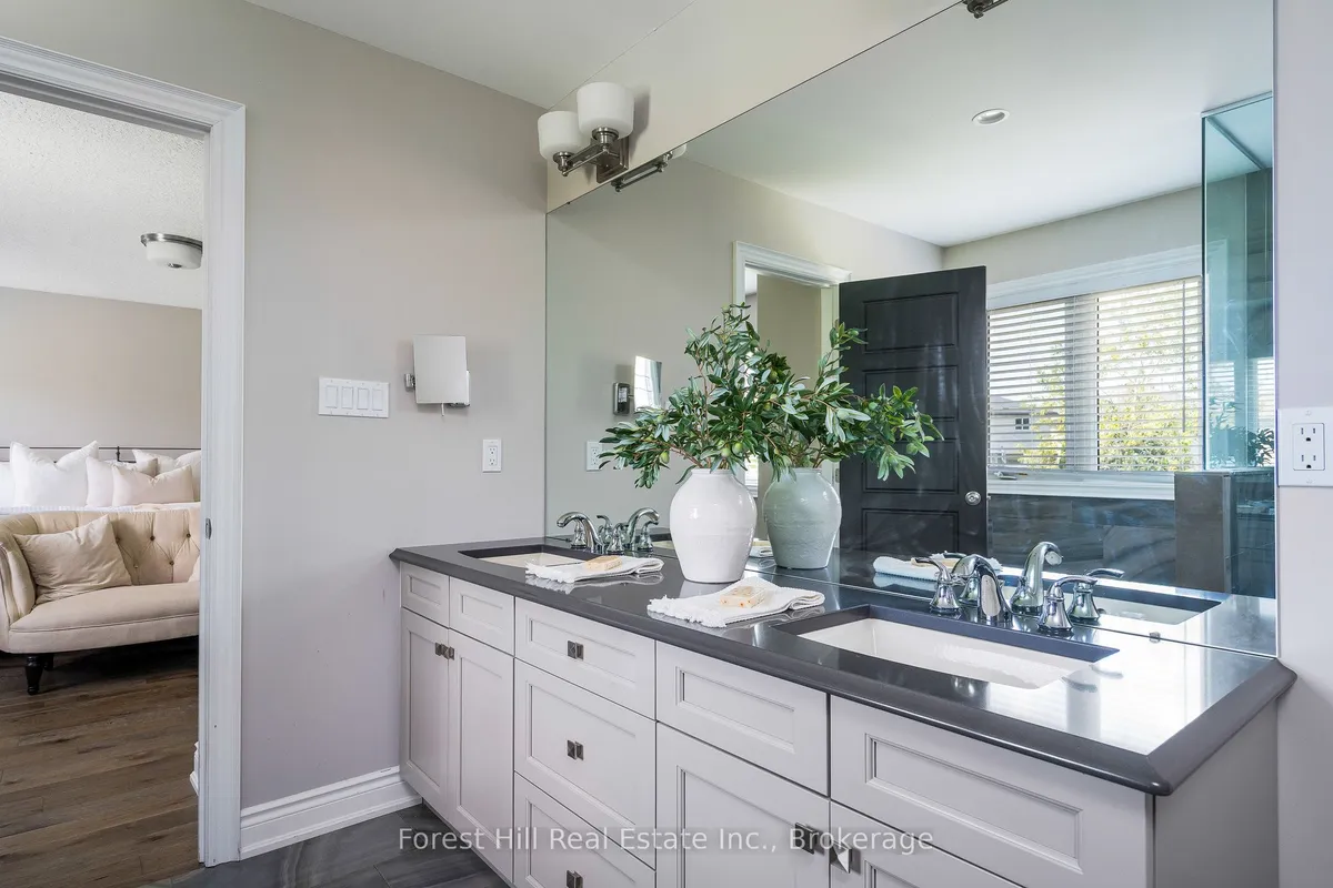 21 Marta Crescent, ON L4N 3N6