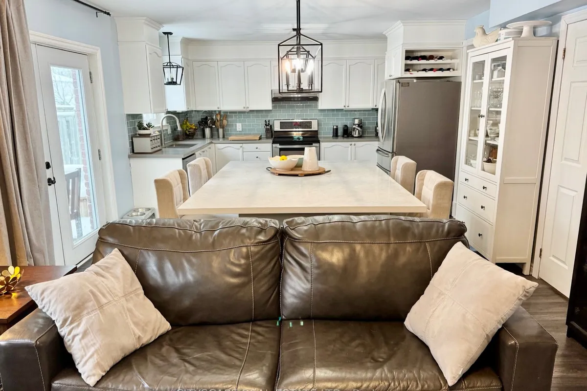 189 Churchland Drive, ON L4N 8N6