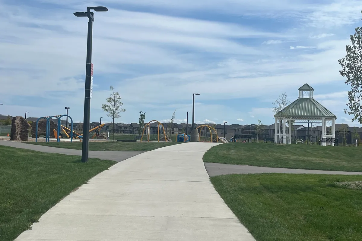 32 Sagewood Crescent, ON L9S 2Z4