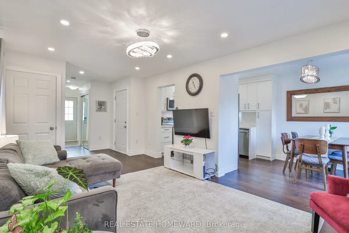 20 MASTERS Drive, ON L4M 6W4