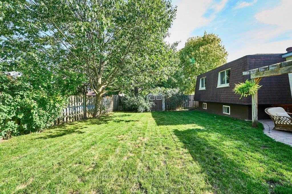 25 Eileen Drive, ON L4N 4M5