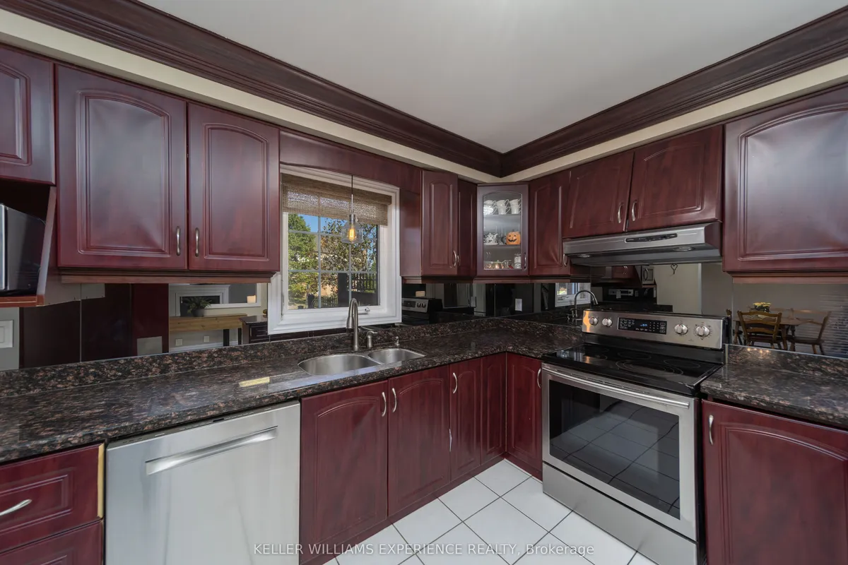 175 Hanmer Street, ON L4N 7J8