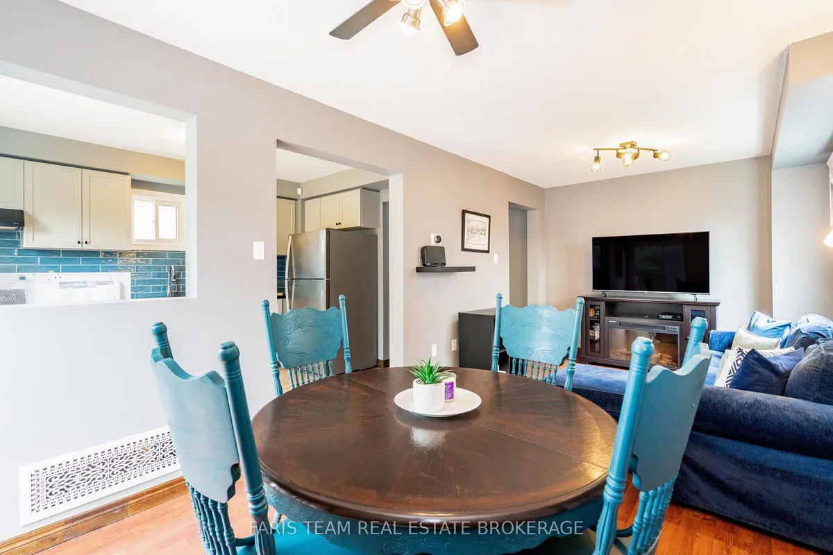 230 Kozlov Street, ON L4N 7H6