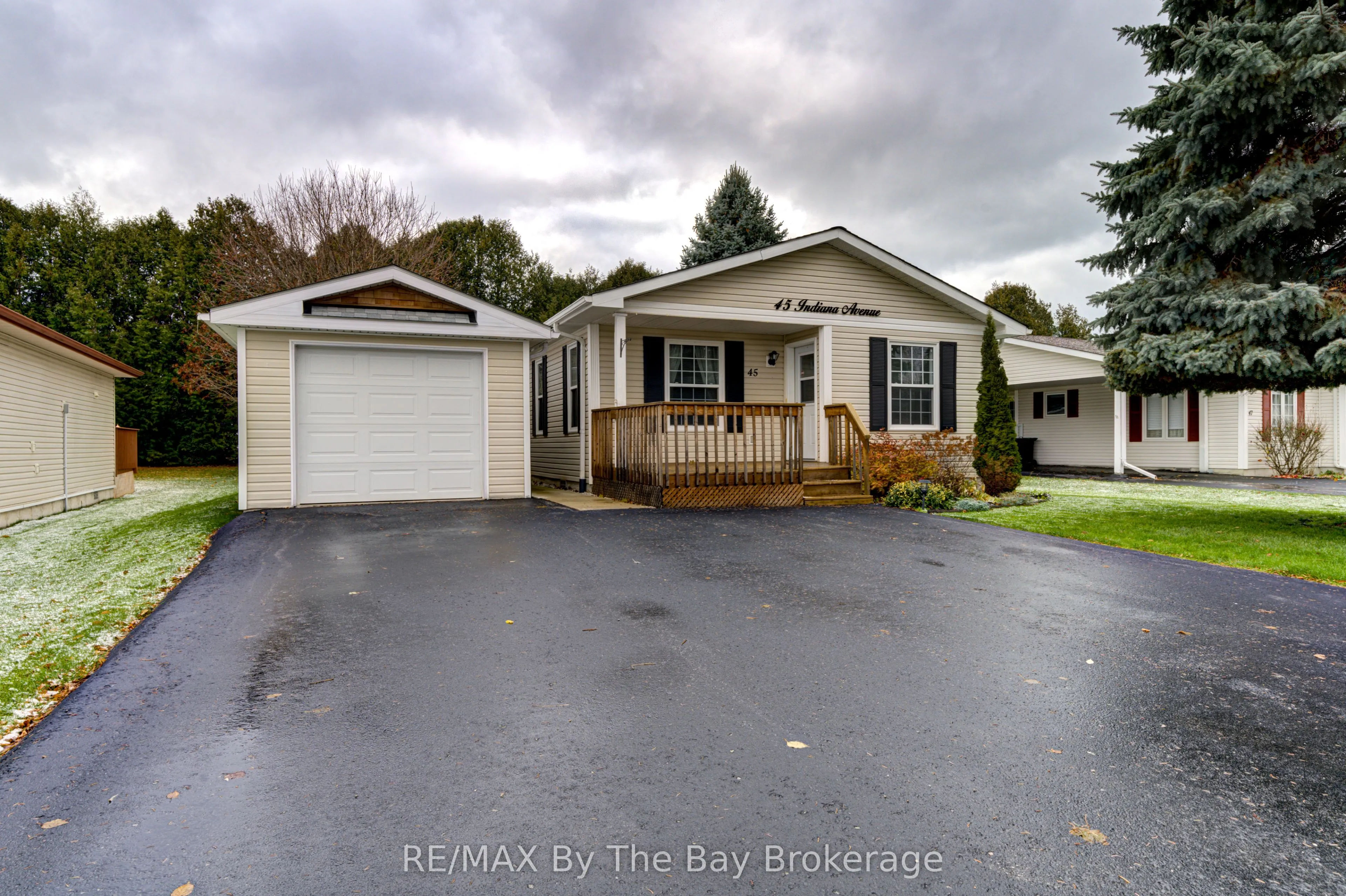 45 INDIANA Avenue, ON L9Z 3A8