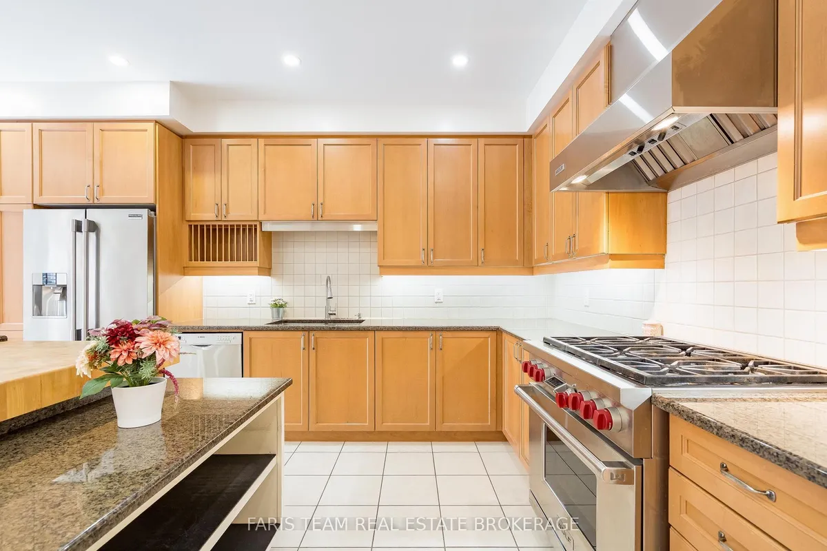 146 Sandringham Drive, ON L4M 0C9