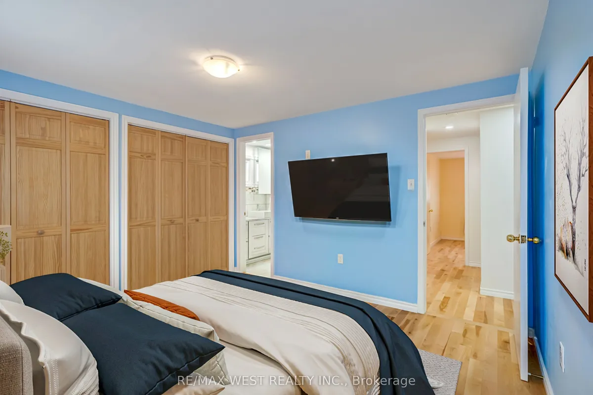 20 Corbett Drive, ON L4M 5T2