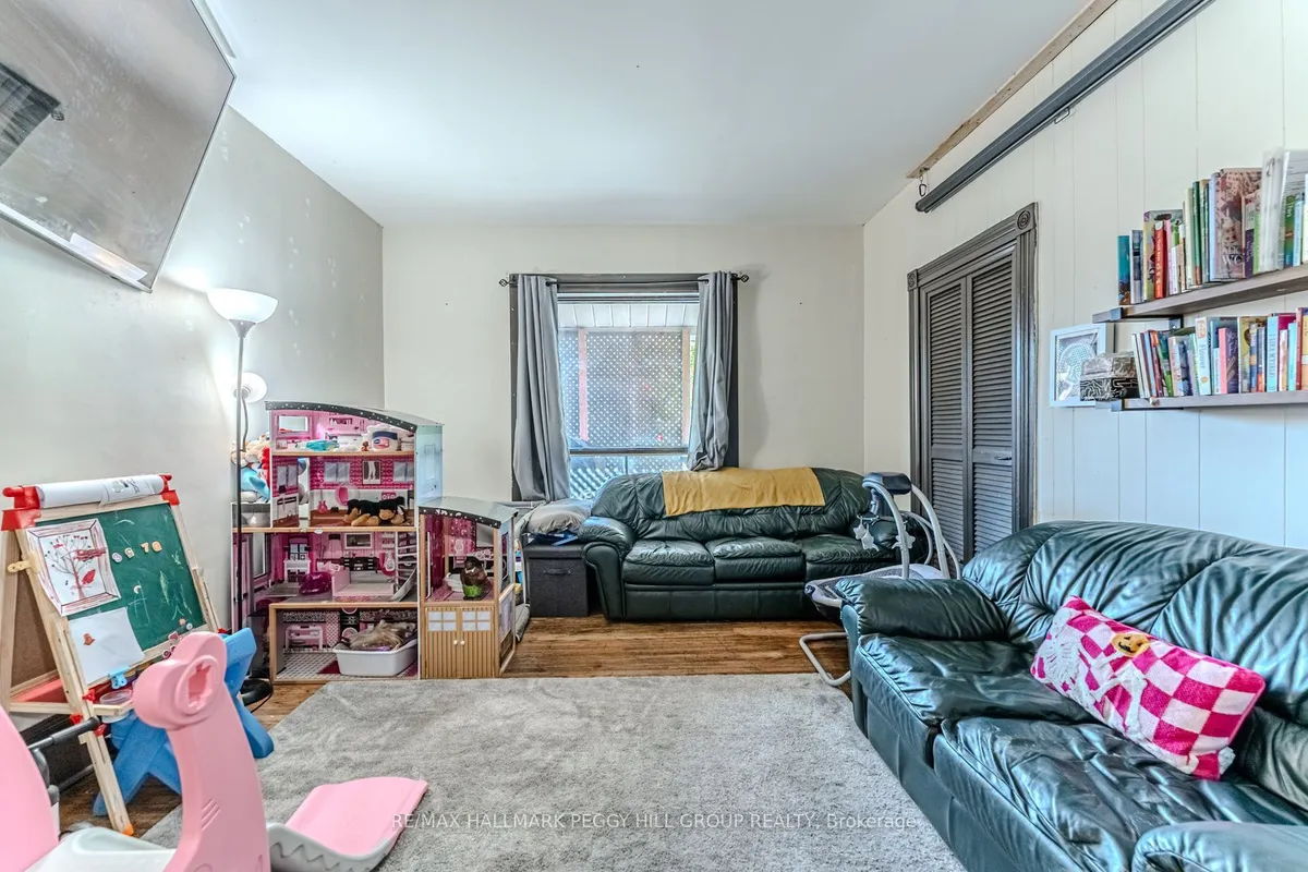 81 Innisfil Street, ON L4N 3E3