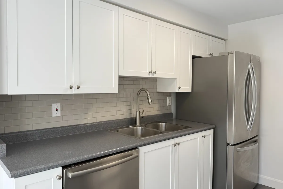 137 Courtney Crescent, ON L4N 5S9