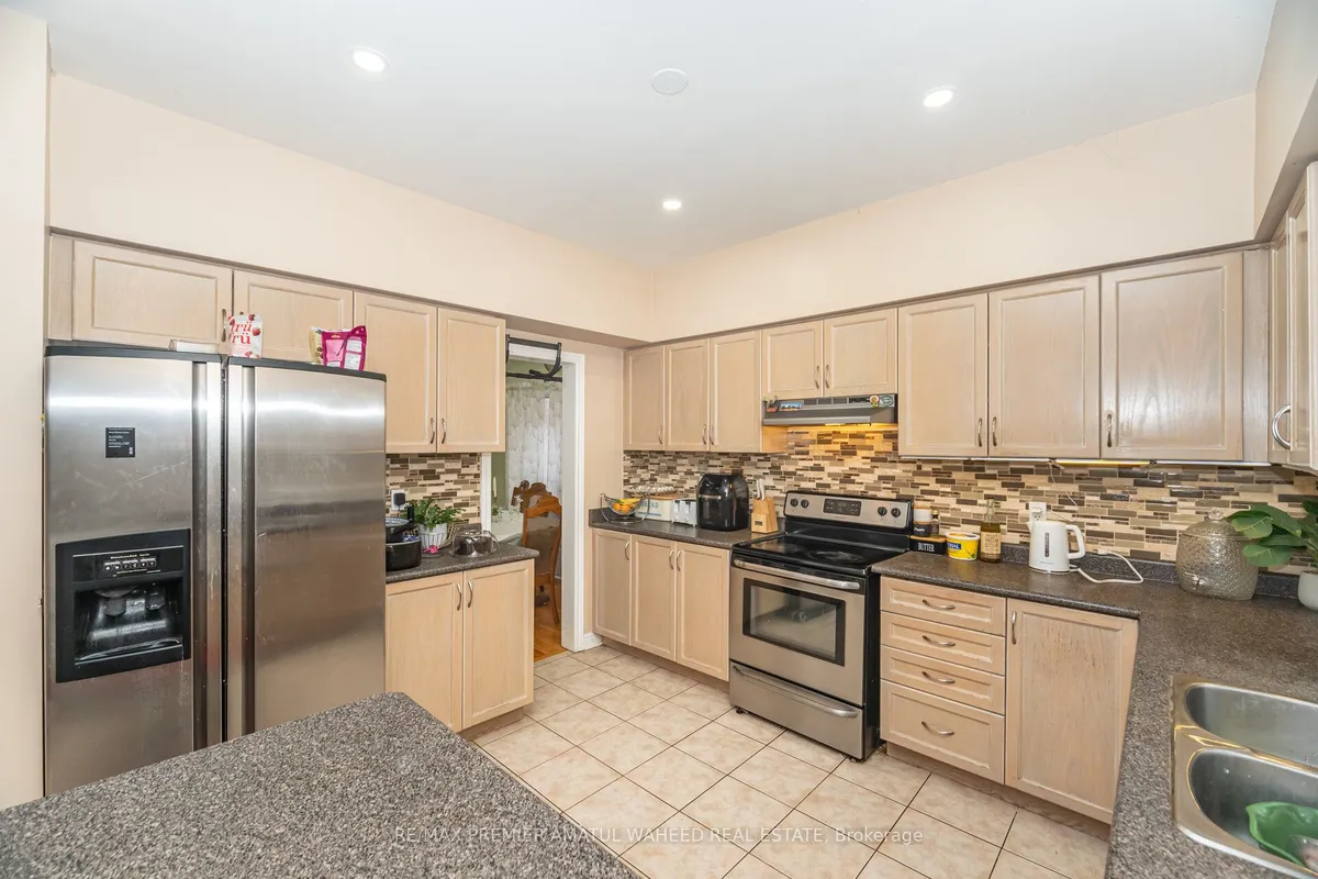 3 Imperial Crown Lane, ON L4N 0T3