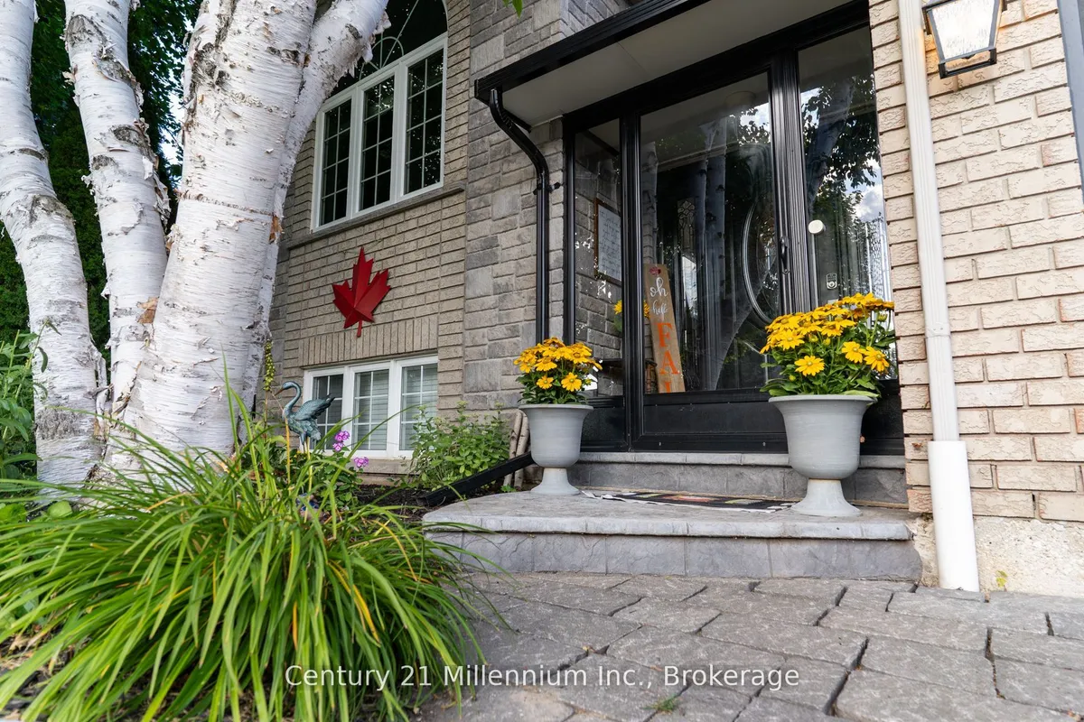 5 Sugar Maple Lane, ON L9Z 1P4