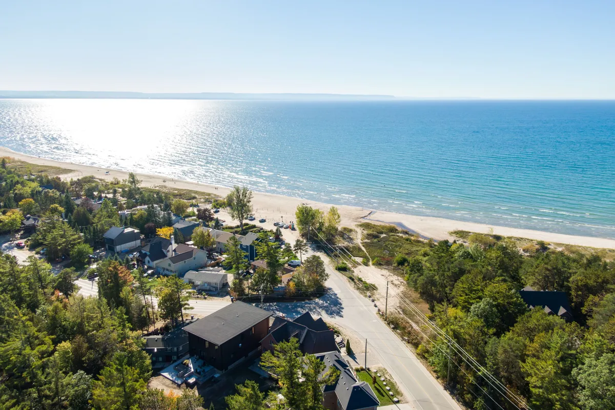 805 Eastdale Drive, ON L9Z 2R5