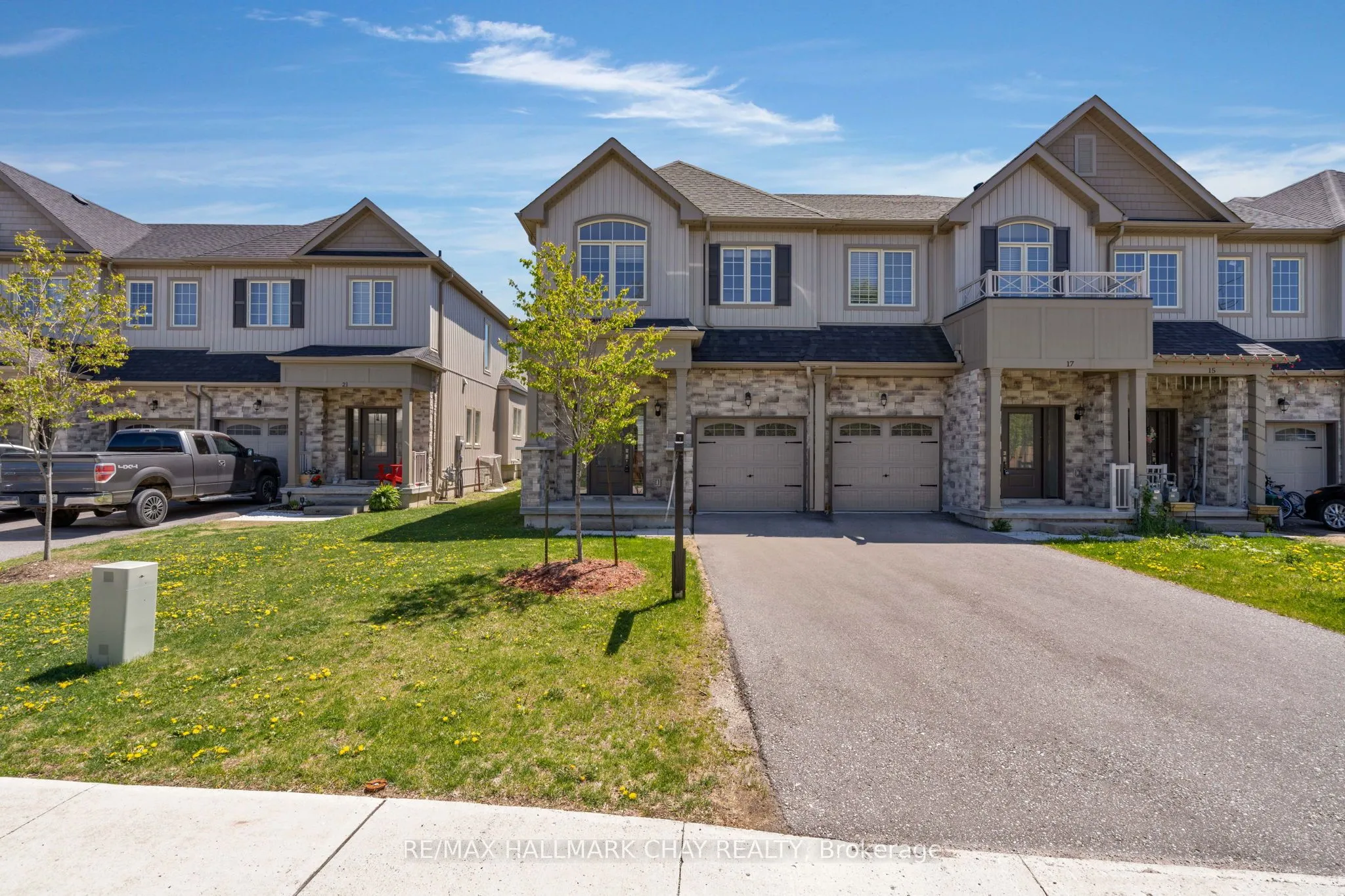 Att/Row/Townhouse 3 bedroom 3 bathroom at 19 Churchlea Mews in Orillia - MLS# S12569350