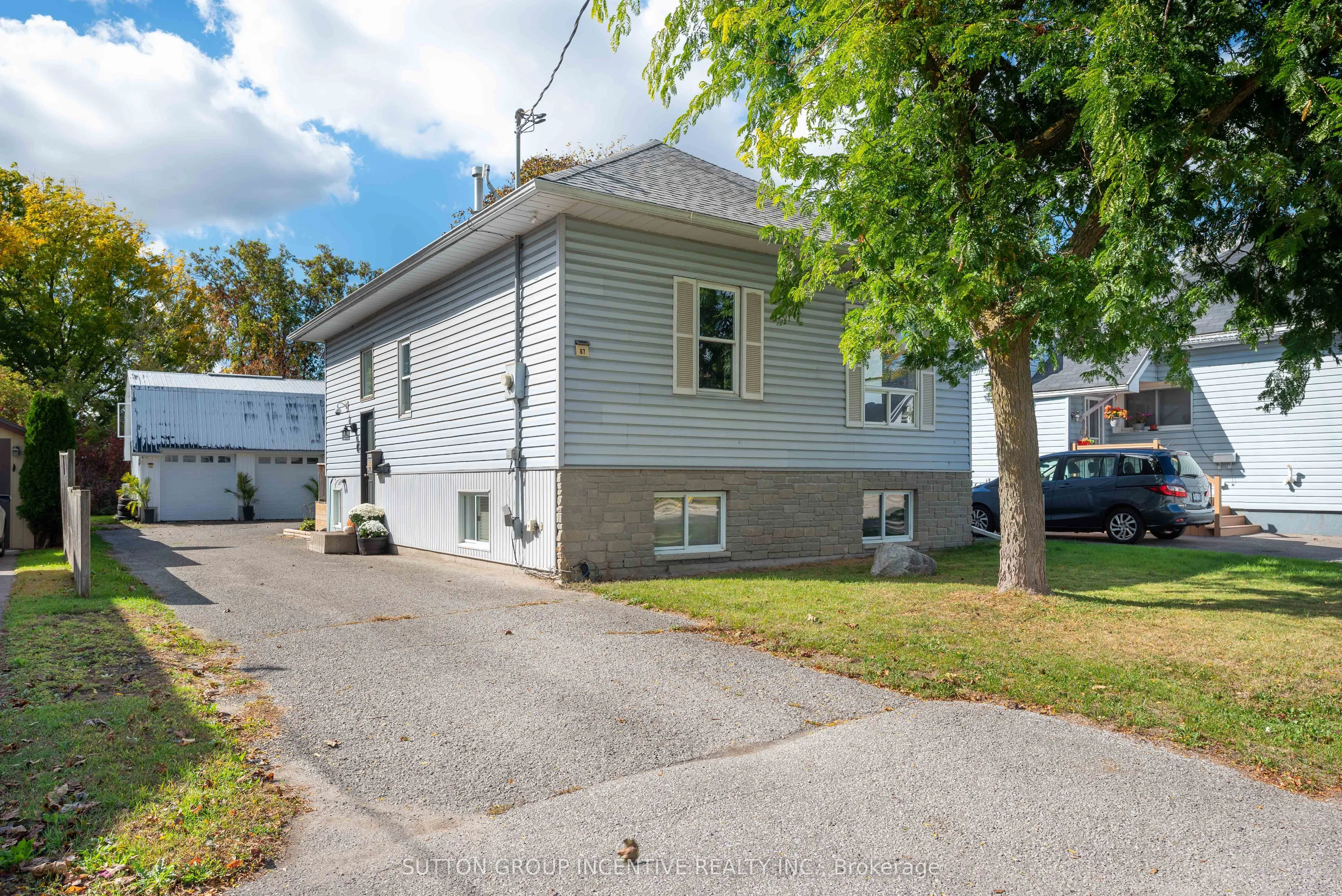 Detached 3 bedroom 3 bathroom at 87 Dunlop Street in Orillia - MLS# S12569368
