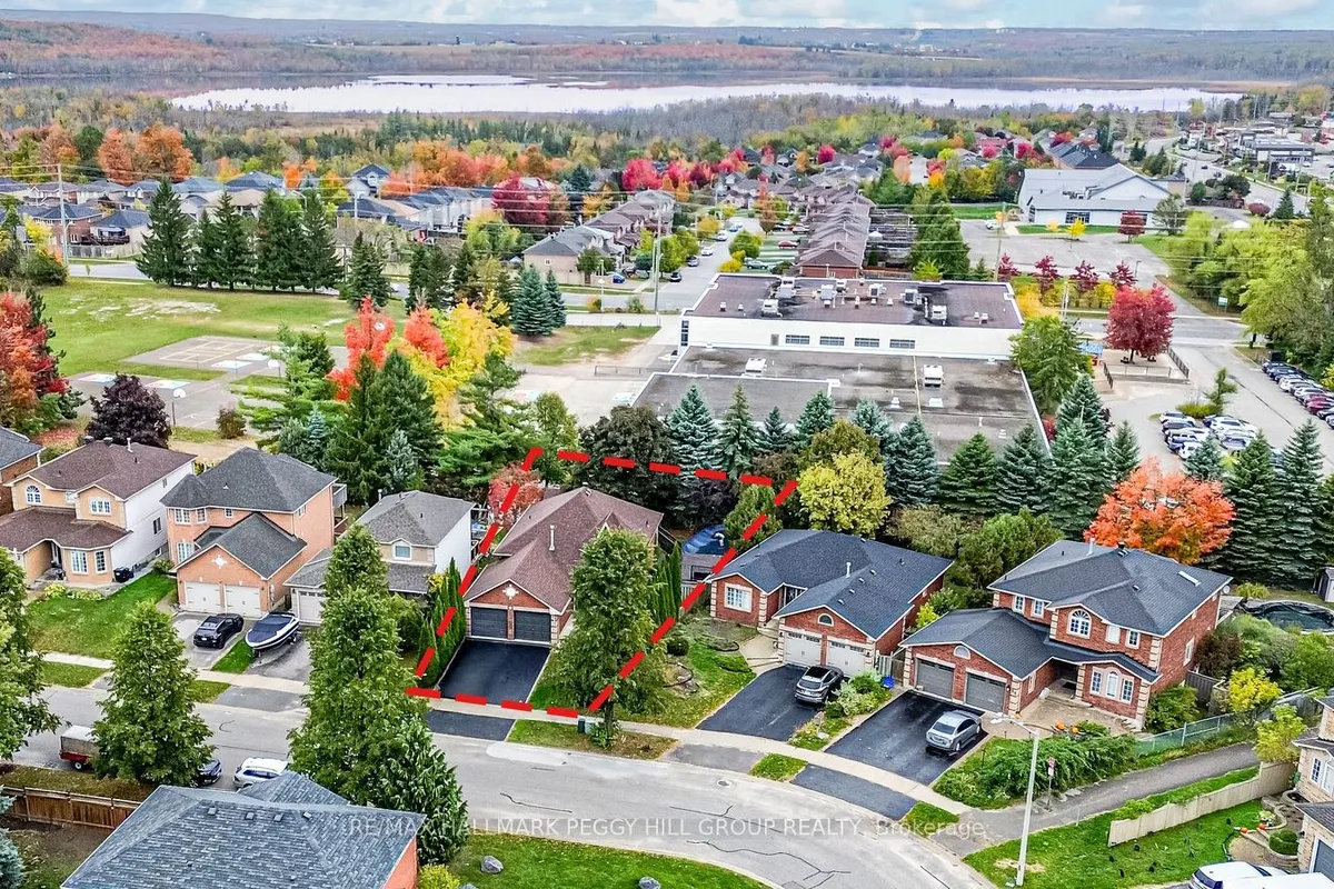 51 Golden Eagle Way, ON L4M 6P8