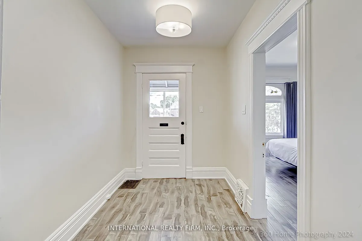 304 Innisfil Street, ON L4N 3G3