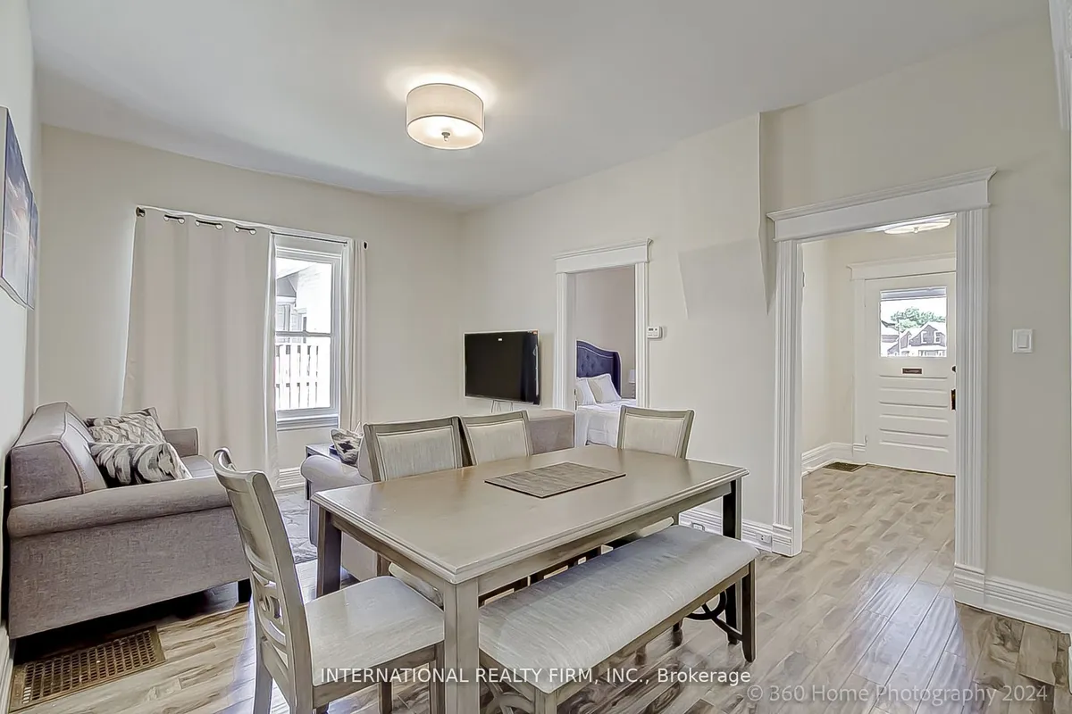 304 Innisfil Street, ON L4N 3G3