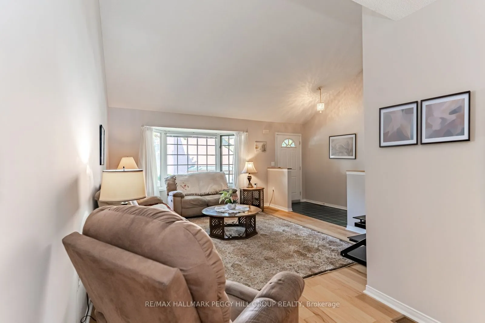 Condo Townhouse interior view at 40 Museum Drive Orillia