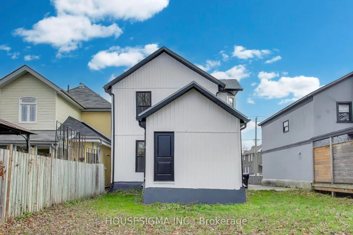 64 Birch Street, ON L9Y 2V1