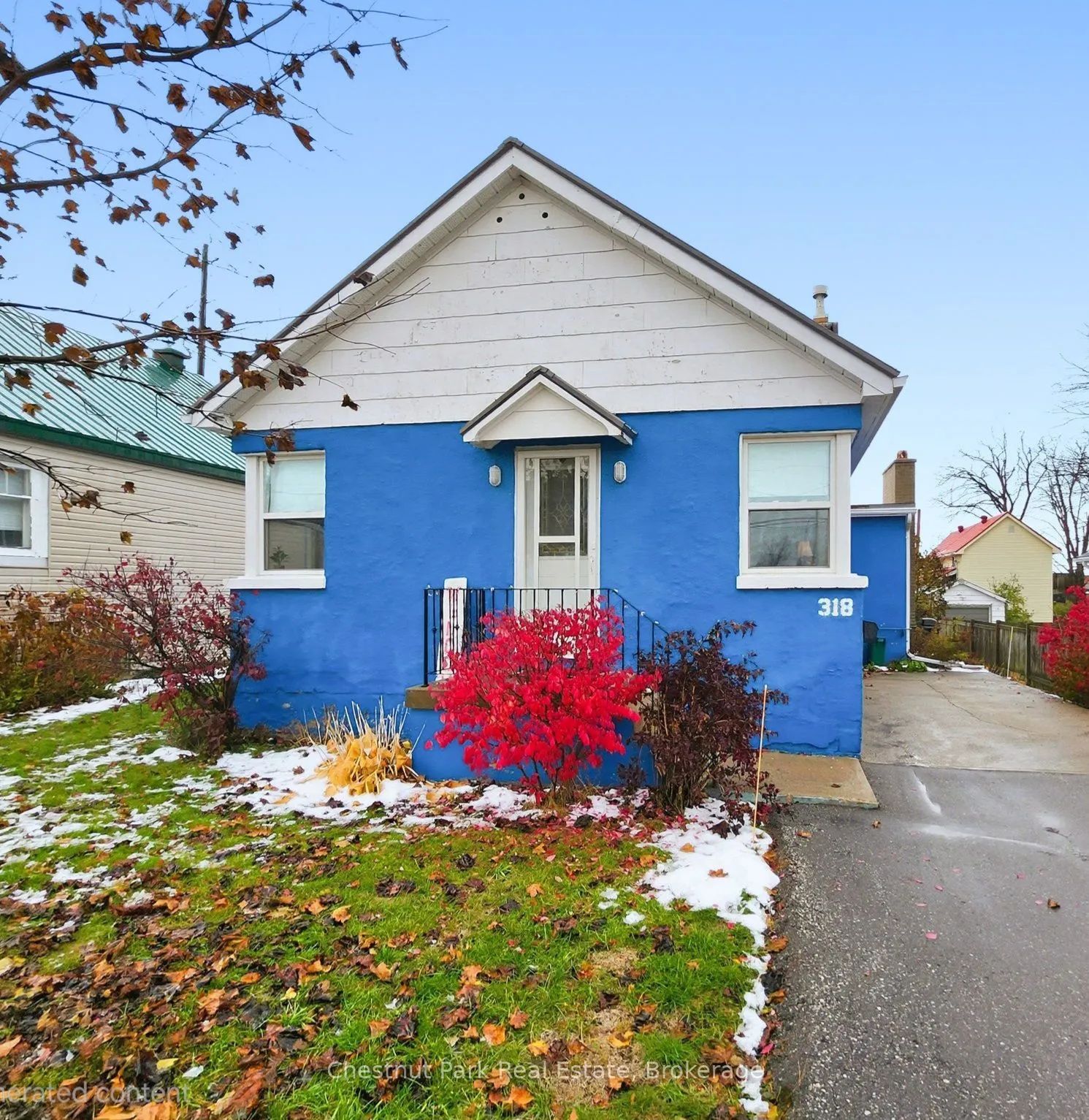 Detached 2 bedroom 1 bathroom at 318 West Street in Orillia - MLS# S12583956