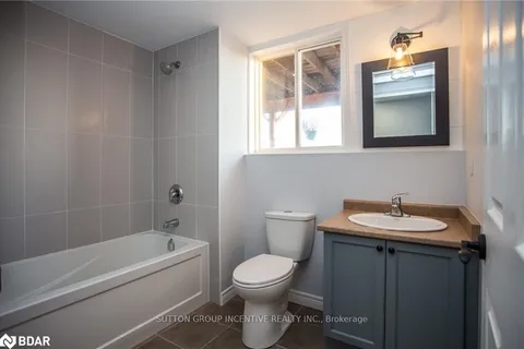 351 Edgehill Drive, Barrie, ON L4N 9X5