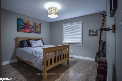 351 Edgehill Drive, Barrie, ON L4N 9X5